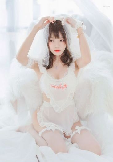 在黑暗中堕落在线观看免费完整_1080P天堂在线