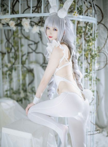 年轻的女老师_720在线手机播放