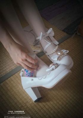 女大学生的沙龙室1_剧情片迅雷电影在线
