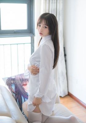 《香槟早餐》_高清电影观看